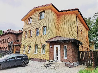 Продается 3-этажный таунхаус, 225 м²