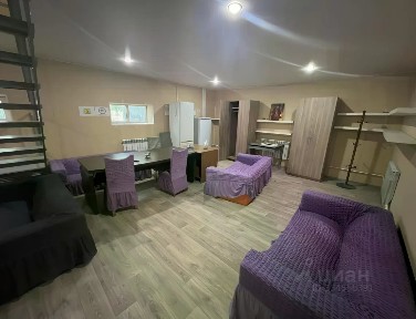 Продается 3-этажный дом, 300 м²