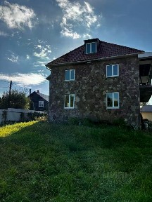 Продается 2-этажный дом, 380 м²