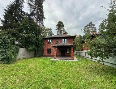 Продается 2-этажный дом, 214 м²
