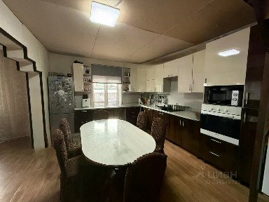 Продается 2-этажный дом, 141 м²