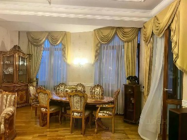 Продается 4-комн. квартира, 170 м²