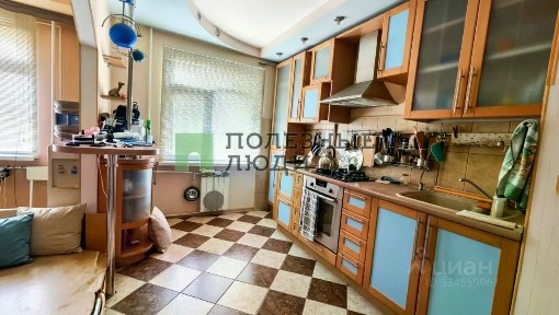Продается 4-комн. квартира, 76 м²