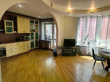 Продается 2-комн. квартира, 114 м²