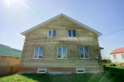Продается 2-этажный дом, 281 м²