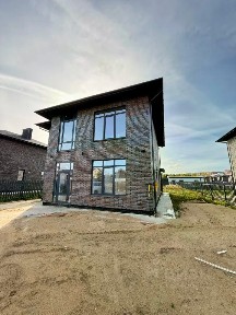 Продается 2-этажный дом, 190 м²