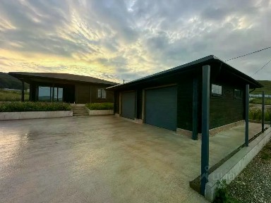Продается 2-этажный дом, 246 м²