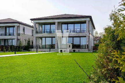 Сдается 2-этажный коттедж, 475 м²