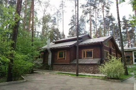 Сдается 3-этажный коттедж, 350 м²