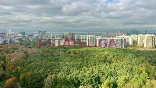 Продается 4-комн. квартира, 138 м²