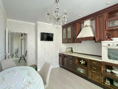 Продается 2-комн. квартира, 70 м²