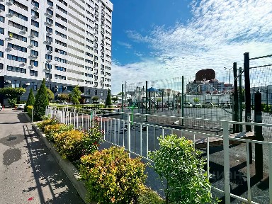 Продается 2-комн. квартира, 70 м²