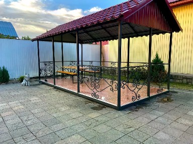 Сдается 3-этажный дом, 500 м²