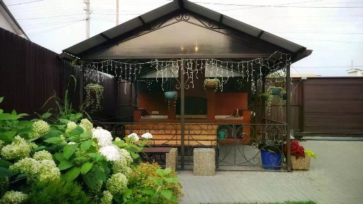 Сдается 2-этажный дом, 200 м²