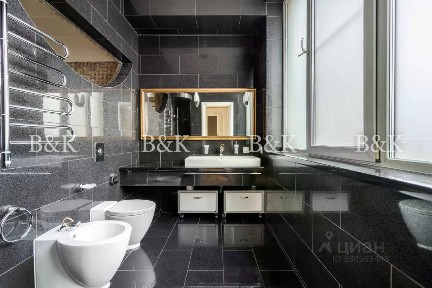 Продается 3-комн. квартира, 187,7 м²