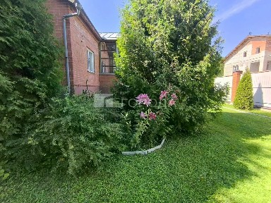 Продается 2-этажный дом, 420 м²