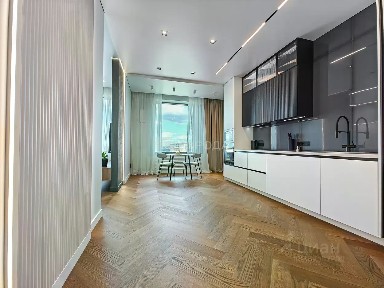Сдается 2-комн. квартира, 77 м²