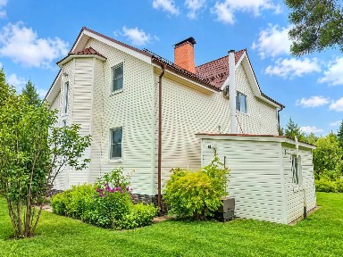 Продается 2-этажный дом, 200 м²