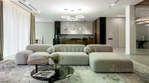 Продается 2-этажный дом, 350 м²