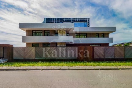 Продается 4-этажный дом, 1 050 м²