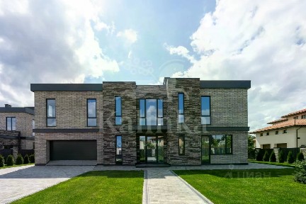 Продается 2-этажный дом, 520,5 м²