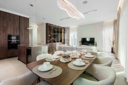 Продается 2-этажный дом, 262 м²