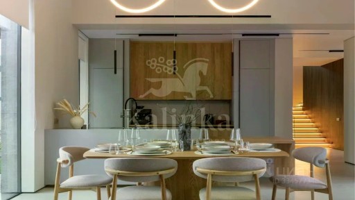 Продается 2-этажный дом, 283 м²