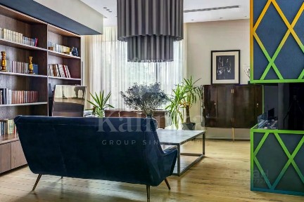 Продается 2-этажный дом, 1 710,6 м²