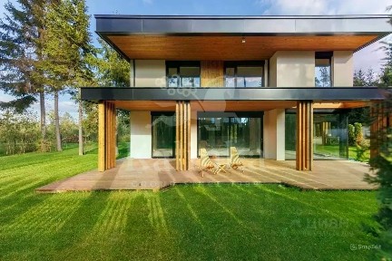 Продается 2-этажный дом, 368,6 м²