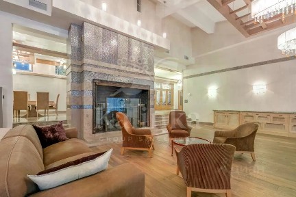 Продается 2-этажный дом, 1 450 м²
