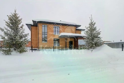 Продается 2-этажный дом, 244 м²