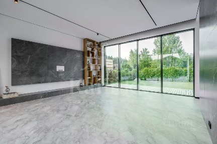 Продается 2-этажный дом, 341 м²