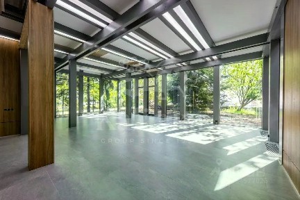 Продается 2-этажный дом, 514 м²