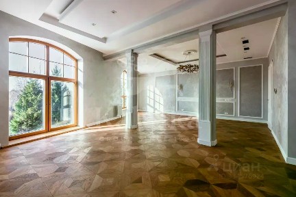 Продается 2-этажный дом, 1 000 м²
