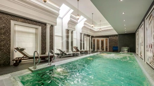 Продается 3-этажный дом, 668,7 м²