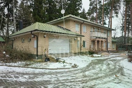 Продается 2-этажный дом, 465 м²