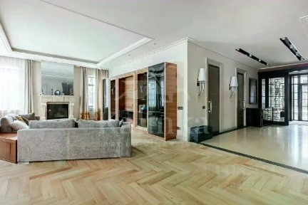Продается 2-этажный дом, 373,6 м²
