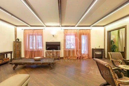Продается 2-этажный дом, 212 м²