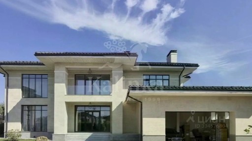 Продается 2-этажный дом, 640 м²