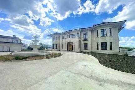 Продается 3-этажный дом, 3 600 м²