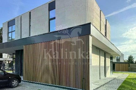 Продается 2-этажный дом, 309 м²