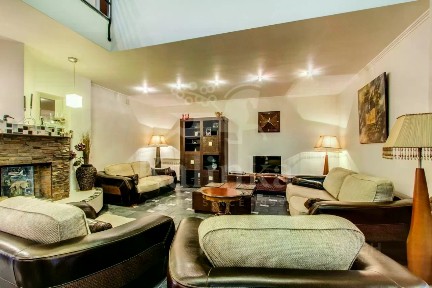 Продается 2-этажный дом, 380 м²