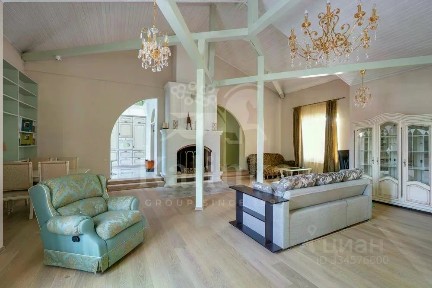 Продается 2-этажный дом, 244 м²