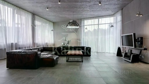 Продается 3-этажный дом, 1 000 м²