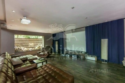 Продается 2-этажный дом, 700 м²