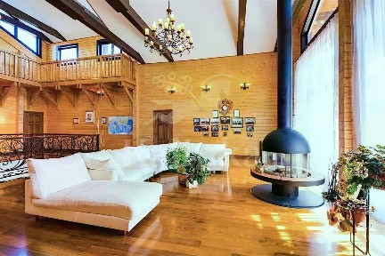 Продается 3-этажный дом, 970 м²