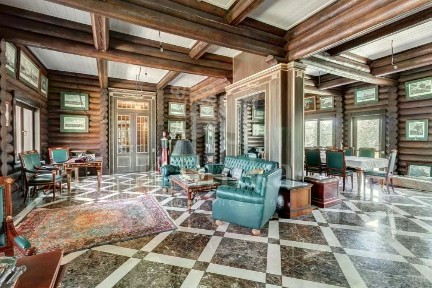 Продается 2-этажный дом, 560 м²