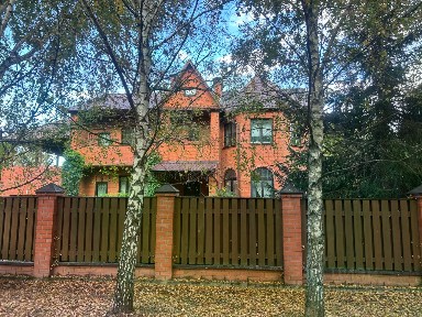 Продается 3-этажный коттедж, 476 м²