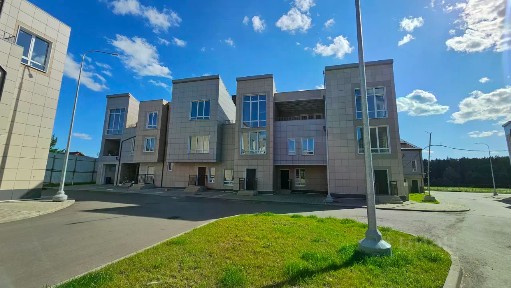 Продается 3-этажный таунхаус, 165,5 м²
