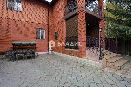 Продается 2-этажный дом, 182,5 м²